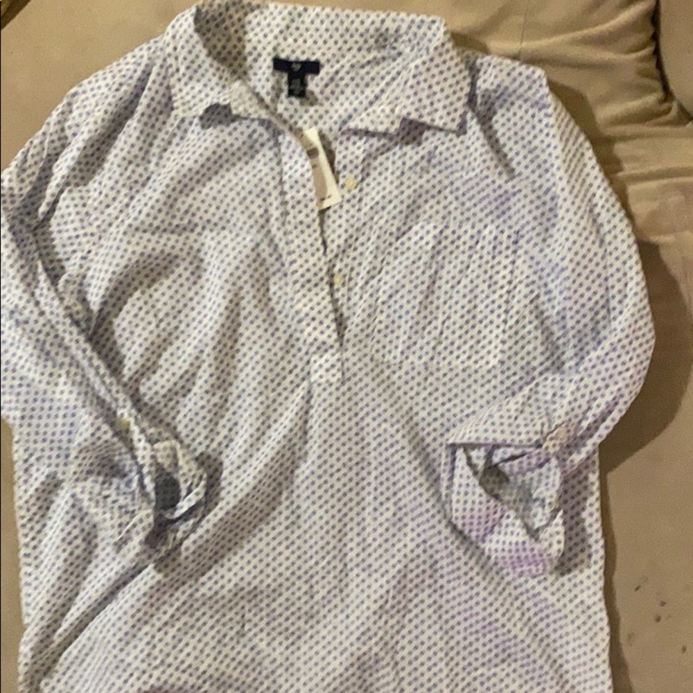 Gap women’s 1/4 button Top